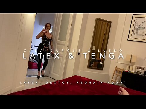 ❤️ Roodharige stiefzus in latex kostuum geneukt door stiefbroer ☑ Super porn at us ❤