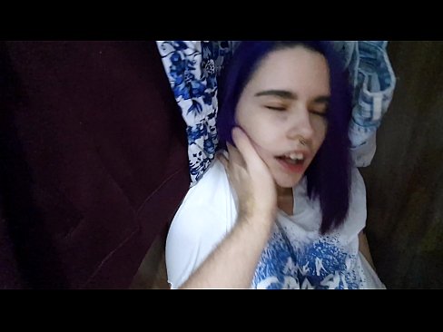 ❤️ Vond mijn zus in de kast en hielp haar klaarkomen ☑ Super porn at us ❤